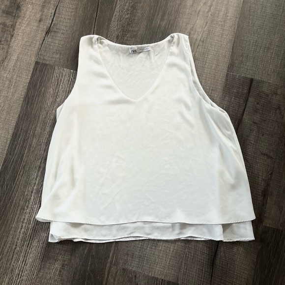 SOLD 🚫🚫🚫 Zara tank - Picture 3 of 7